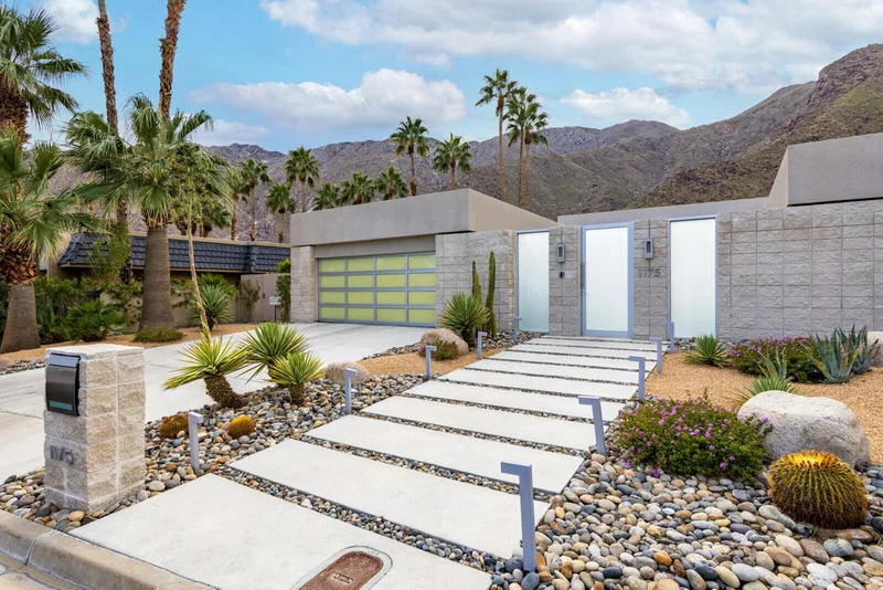1175 Los Robles, Palm Springs, CA 92262
