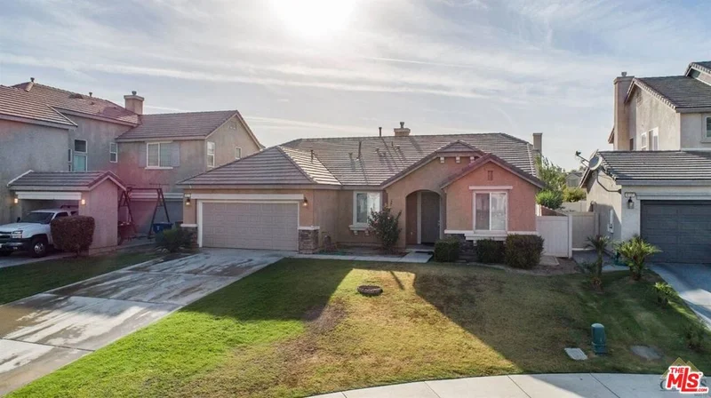 4111 Windy Walk, Bakersfield, CA 93311