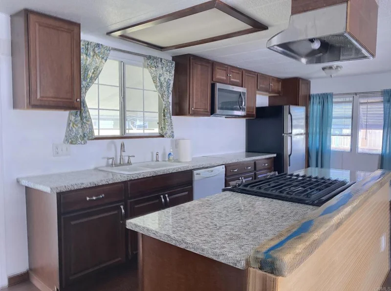124 Swallow, Oceanside, CA 92057