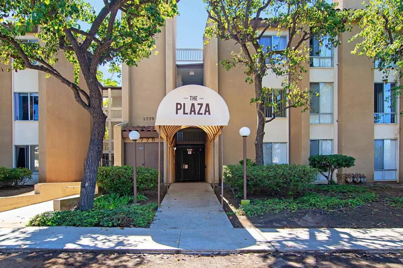 4600 Lamont #204, San Diego, CA 92109