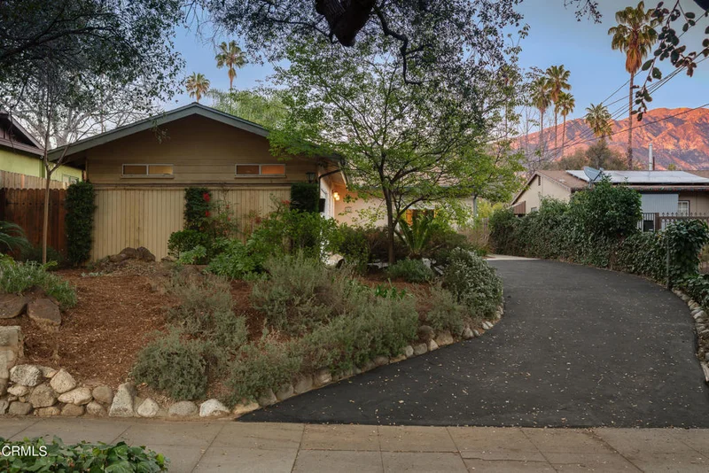 555 Ladera, Pasadena, CA 91104