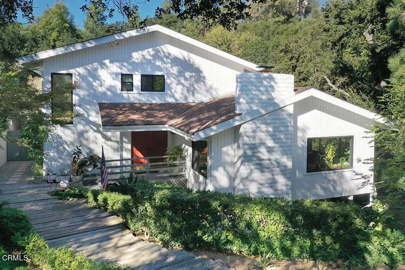 1045 Inverness, La Canada Flintridge, CA 91011