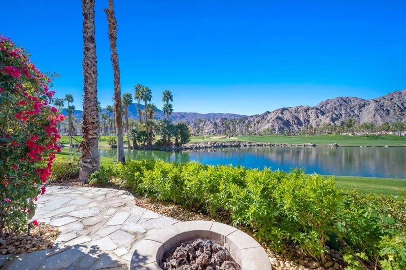 55747 Oak Hill, La Quinta, CA 92253