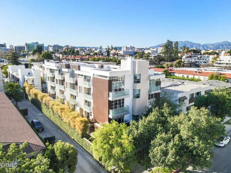 257 S Hudson Avenue 301, Pasadena, CA 91101