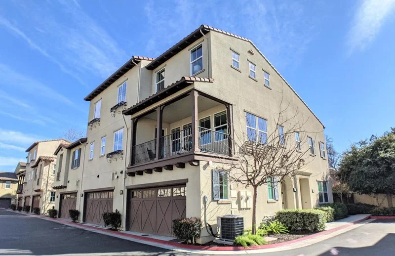 548 Crown Point, Sunnyvale, CA 94087