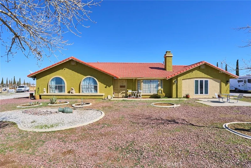 10175 Braceo St, Oak Hills, CA 92344