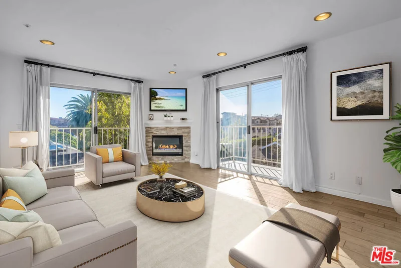 1016 Hancock #4, West Hollywood, CA 90069