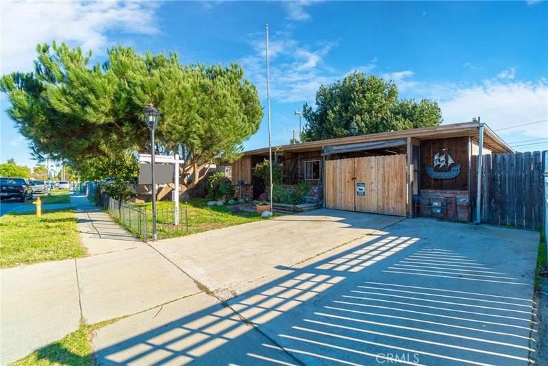 11512 College Drive, Norwalk, CA 90650