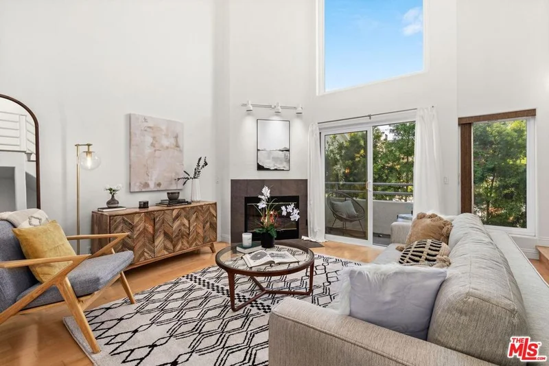 1139 Yale #5, Santa Monica, CA 90403
