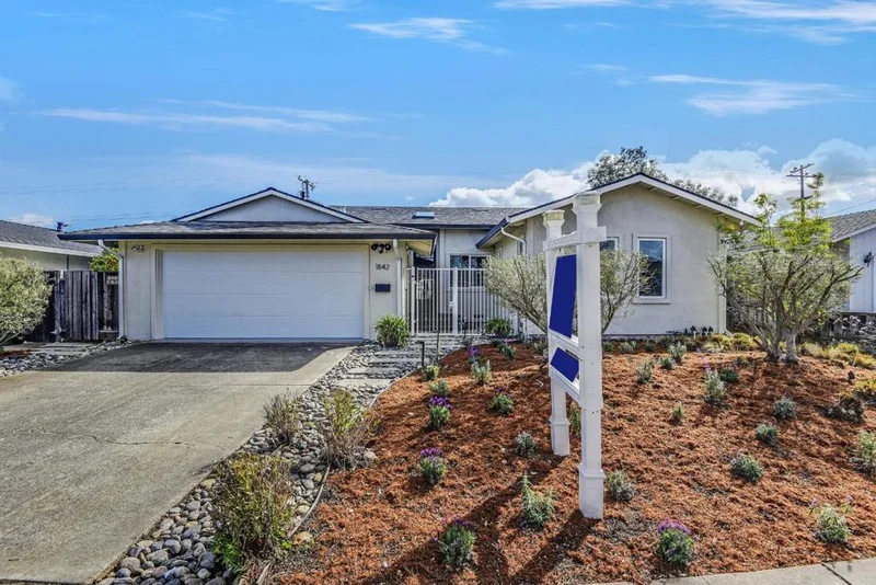 1842 Rosswood, San Jose, CA 95124