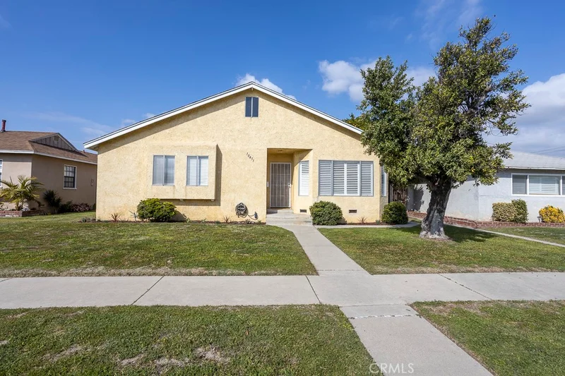 10451 Nichols, Bellflower, CA 90706