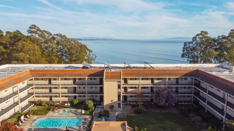 870 Park #211, Capitola, CA 95010