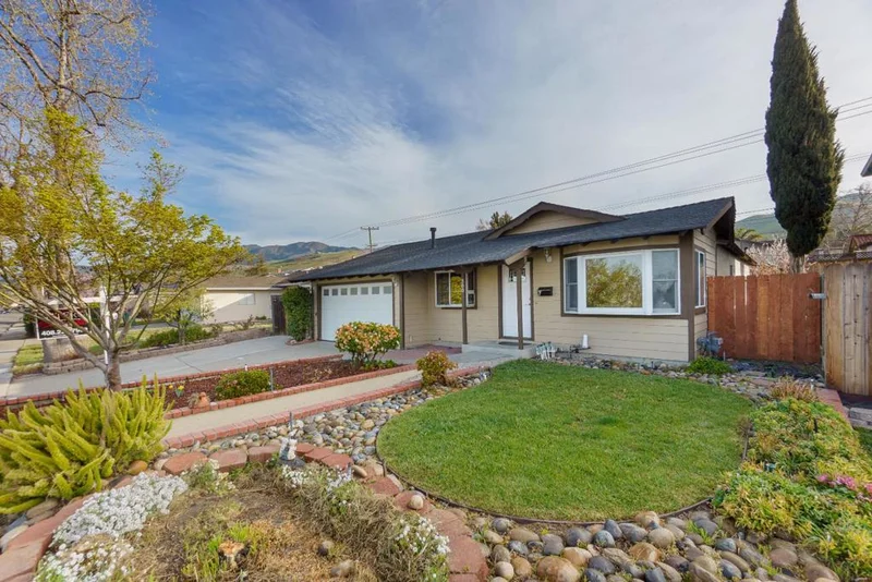 300 La Crosse, Milpitas, CA 95035