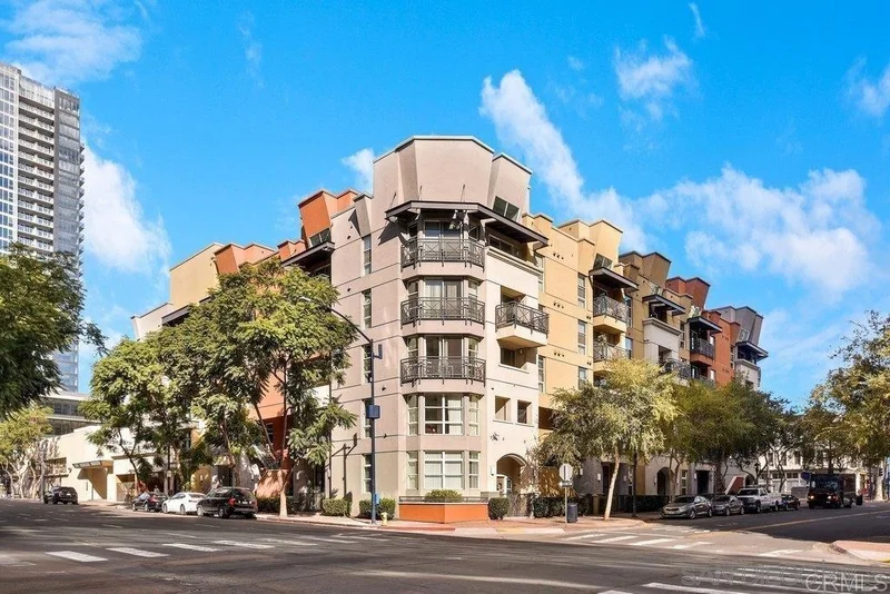 550 Park Blvd #2501, San Diego, CA 92101