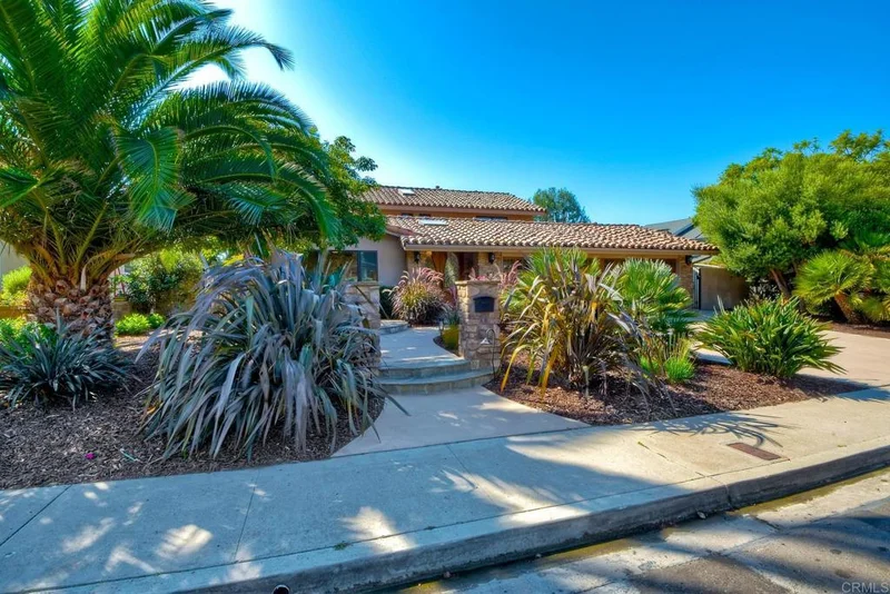 631 Dell, Solana Beach, CA 92075
