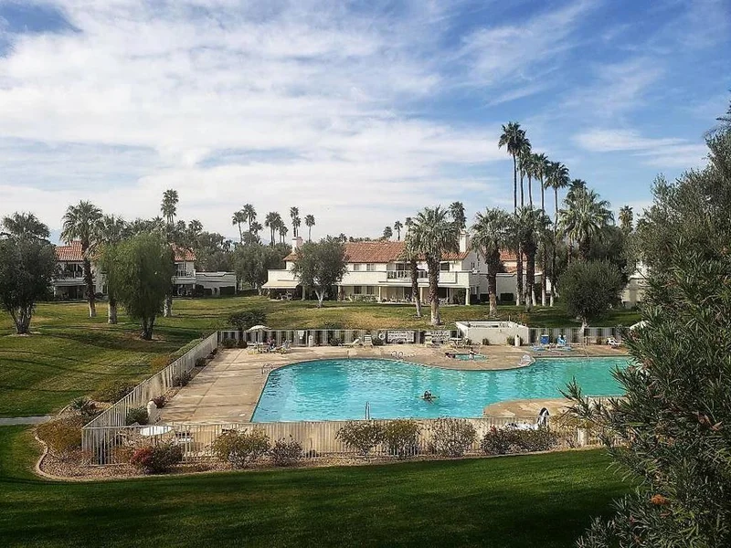 231 Vista Royale, Palm Desert, CA 92211