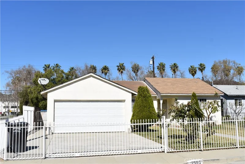 2595 Kellogg Park, Pomona, CA 91768
