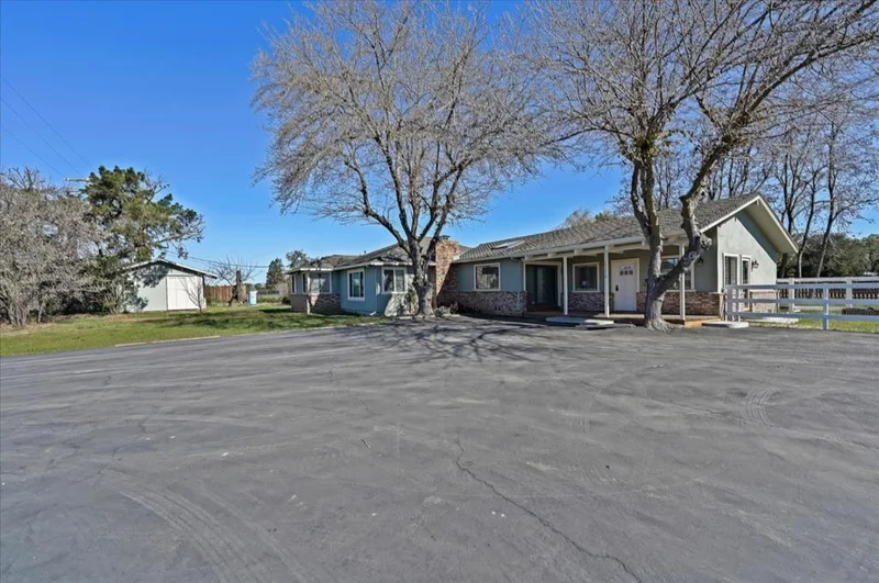 10210 Kelly, Gilroy, CA 95020
