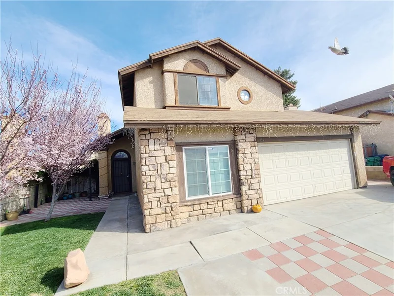 551 Kettering, Lancaster, CA 93535