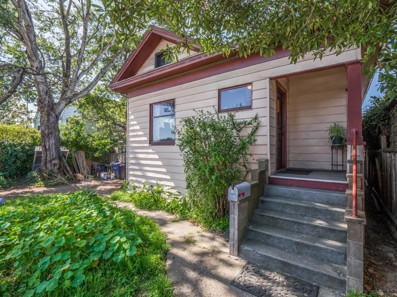 1139 Walk, Santa Cruz, CA 95060