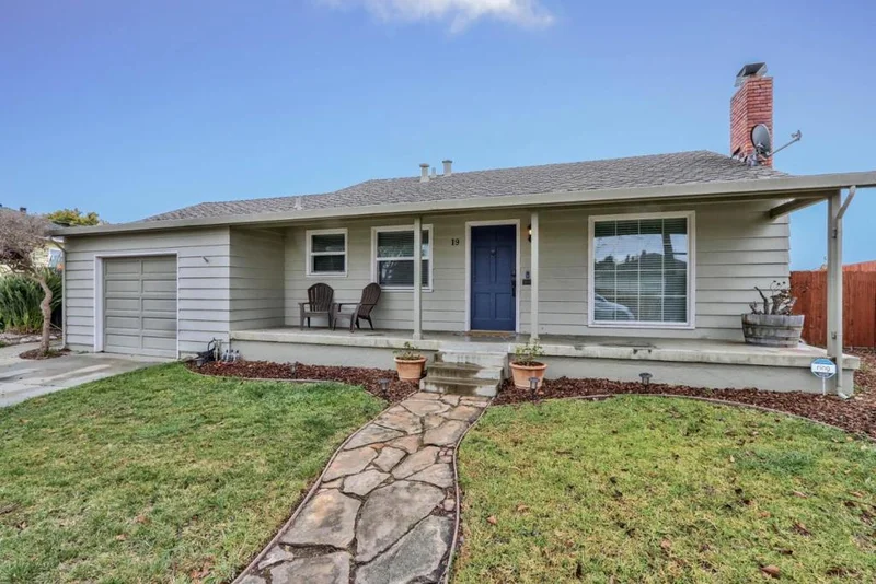 19 Grove, Salinas, CA 93901
