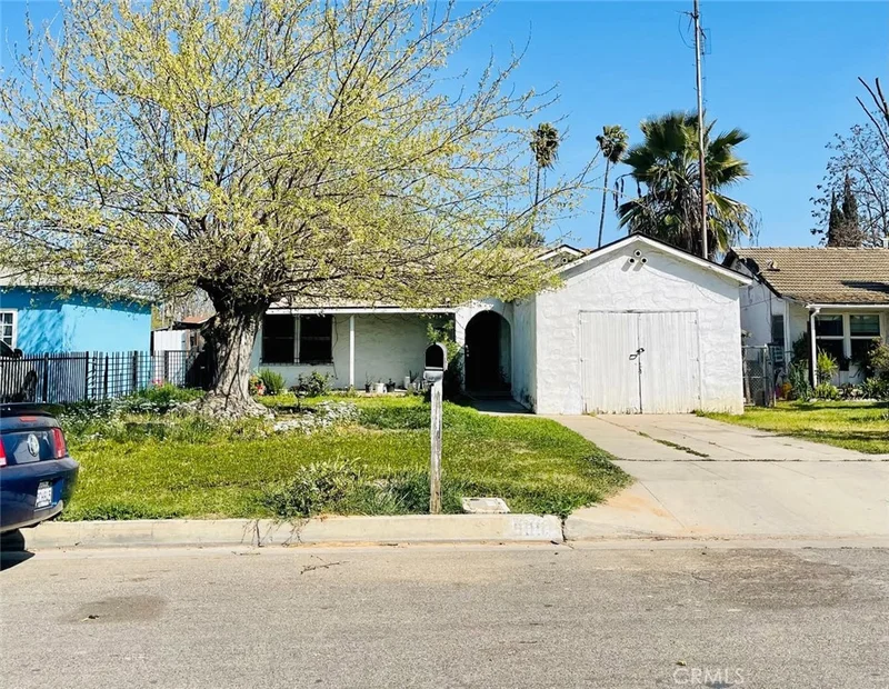 909 Cutting, Madera, CA 93638