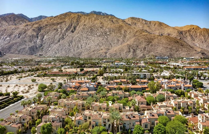 225 Villorrio, Palm Springs, CA 92262