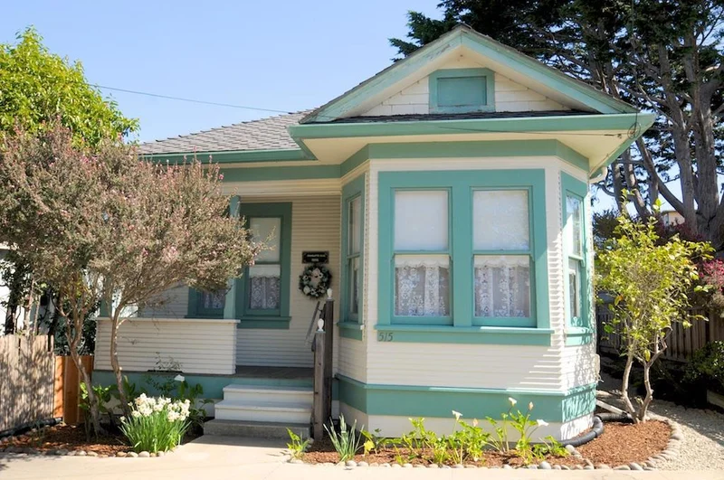 515 10th, Pacific Grove, CA 93950
