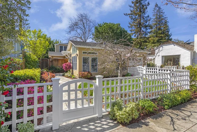 256 Fulton, Palo Alto, CA 94301