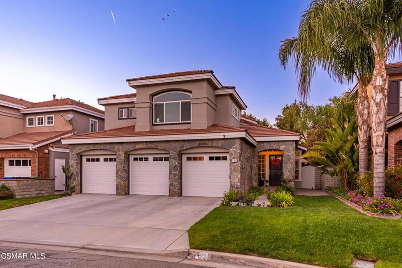 521 Hawks Bill, Simi Valley, CA 93065