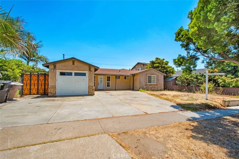 11512 Nearing, Anaheim, CA 92804