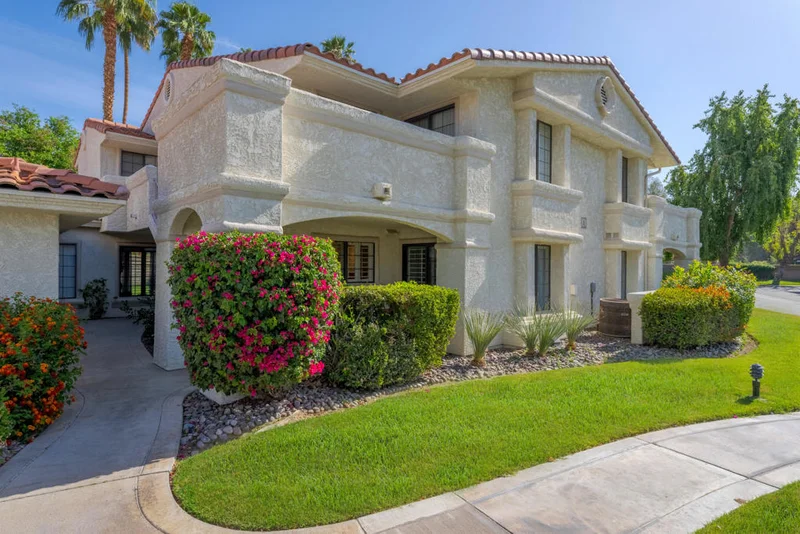 2701 Mesquite #A3, Palm Springs, CA 92264