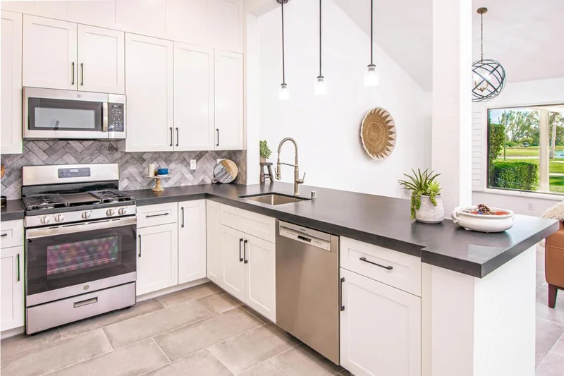 41700 Woodhaven, Palm Desert, CA 92211