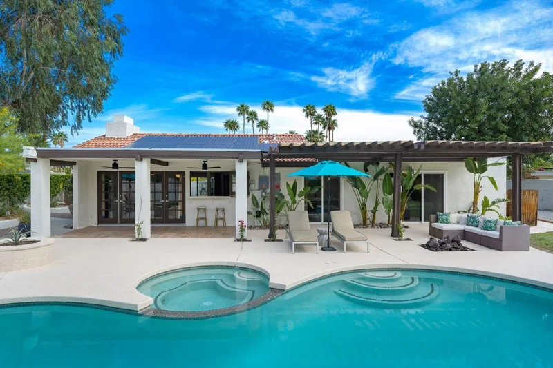 1161 El Escudero, Palm Springs, CA 92262