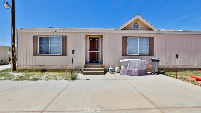 8978 Grandview, Oak Hills, CA 92344