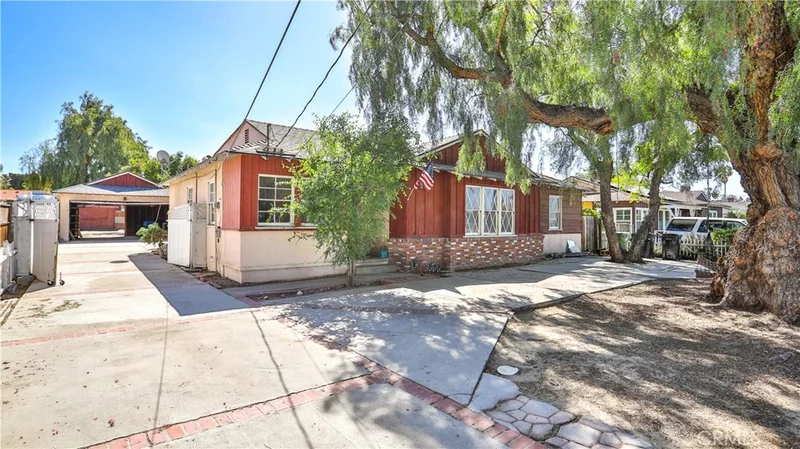 8900 Helen, Sun Valley, CA 91352