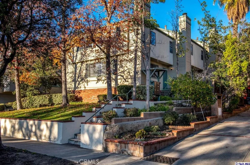 2747 Hermosa #1, Montrose, CA 91020