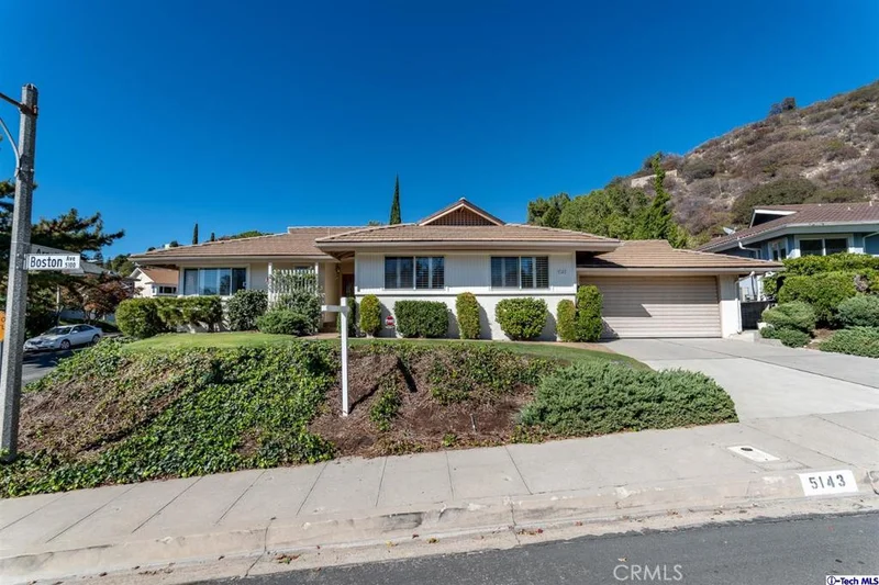 5143 Boston, La Crescenta, CA 91214
