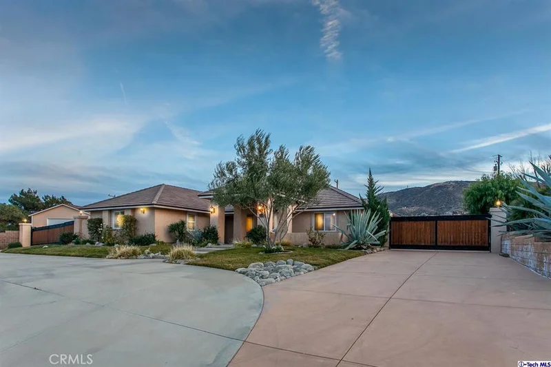 1154 Hernandez, Palmdale, CA 93551