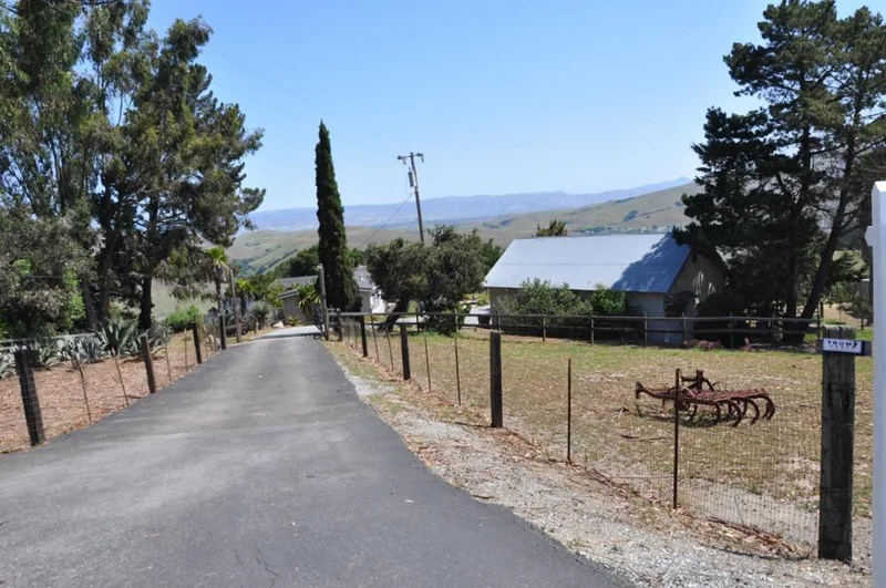1231 School, San Juan Bautista, CA 95045