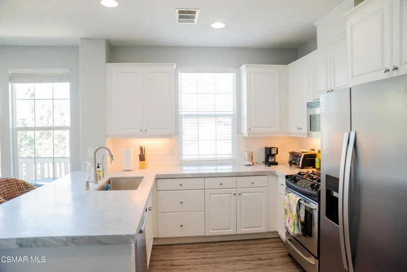 1048 Holiday #606, Ventura, CA 93003