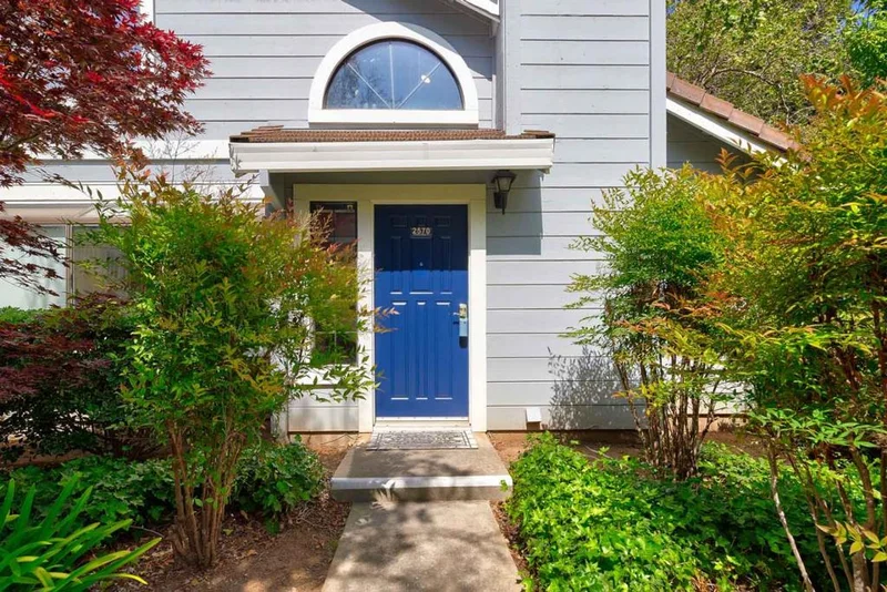 2570 Yerba Bank, San Jose, CA 95121