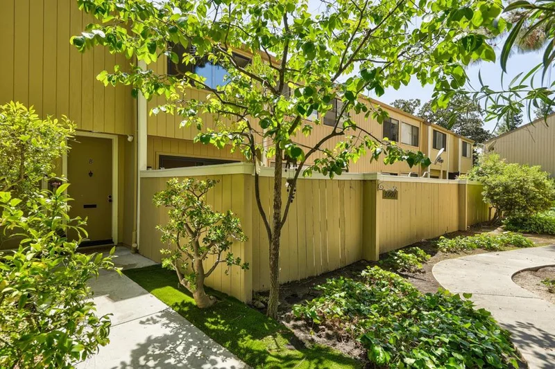3001 Kaiser #B, Santa Clara, CA 95051