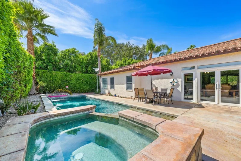 1185 Tachevah, Palm Springs, CA 92262