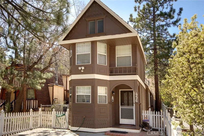 456 Moreno, Sugarloaf, CA 92386