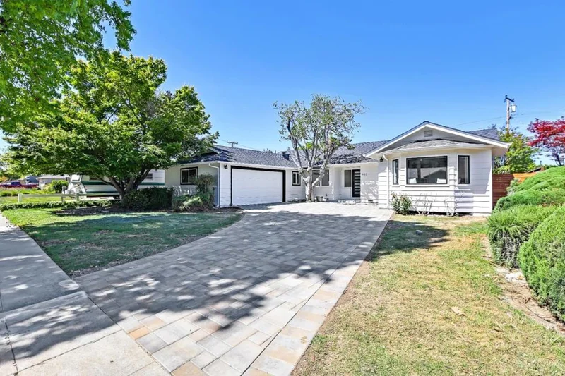 903 Daniel, San Jose, CA 95128