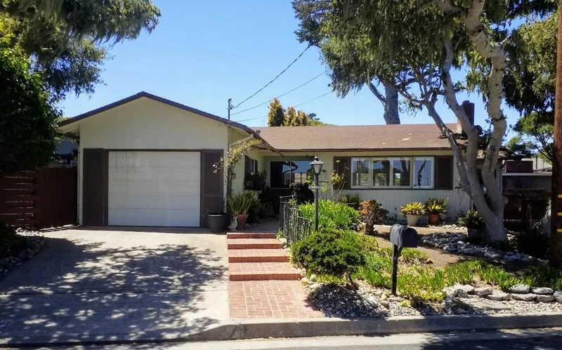 255 Sinex, Pacific Grove, CA 93950