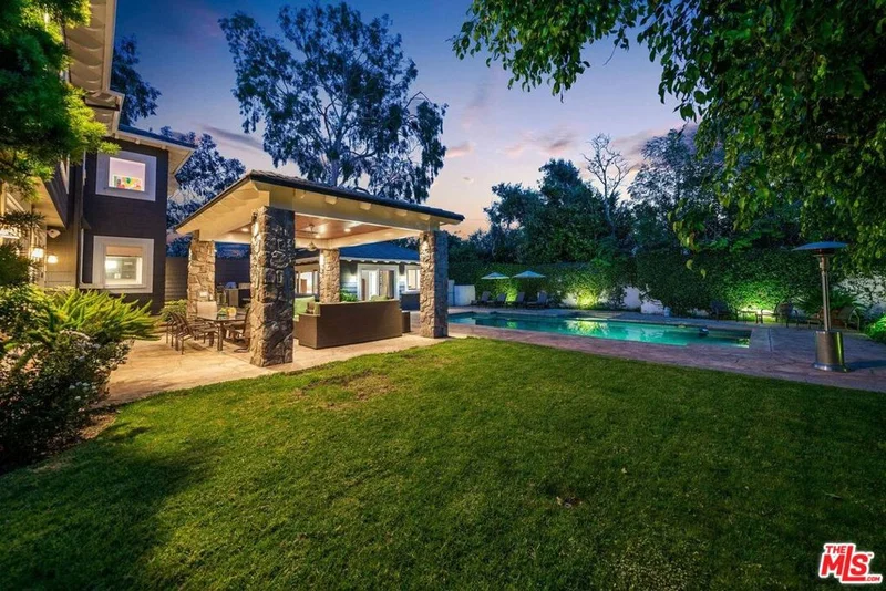 11706 Chaparal, Los Angeles, CA 90049