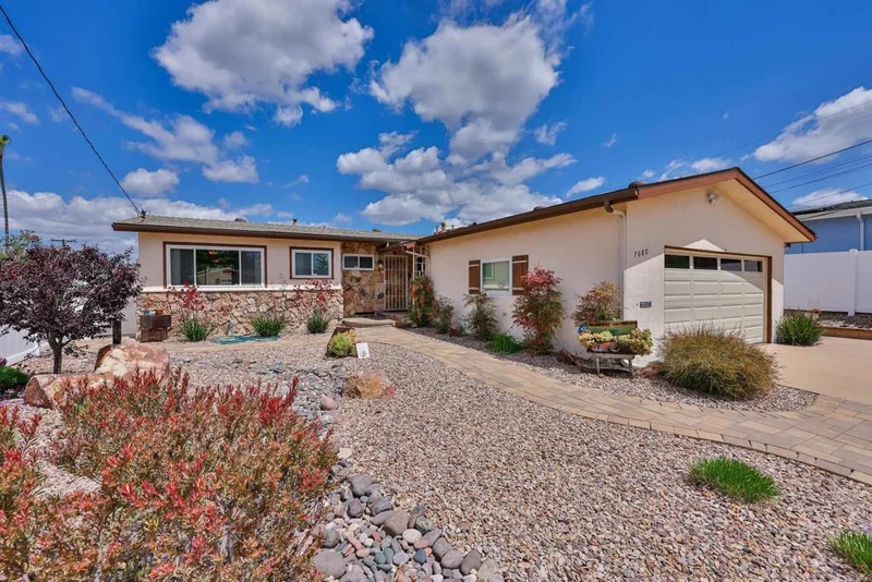7680 Torrem St, La Mesa, CA 91942