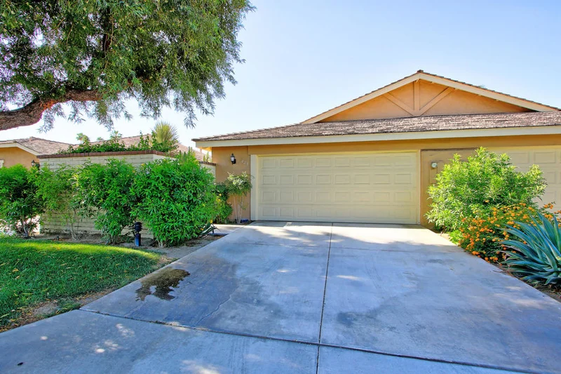 429 Sierra Madre, Palm Desert, CA 92260